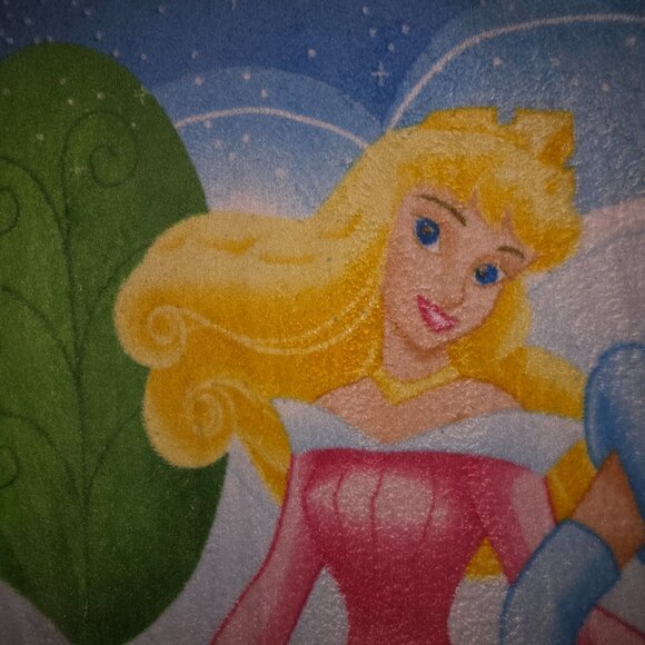 Disney Princess Fleece Blanket - Belle, Cinderella, Aurora ~60x50in - Picture 2 of 13